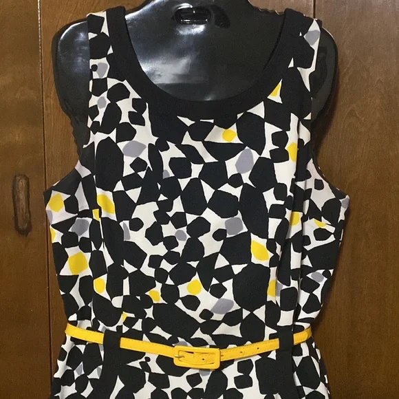 Brand: New York & Company
Size: 14
Color: black, white, gray, and yellow - Picture 2 of 3